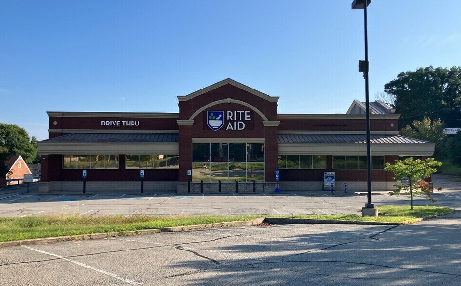 3200 Oregon Dr, Lower Burrell, PA for lease - Building Photo - Image 1 of 4