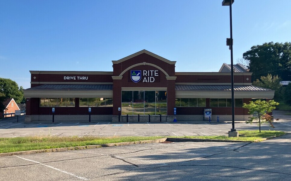 3200 Oregon Dr, Lower Burrell, PA for lease Building Photo- Image 1 of 5