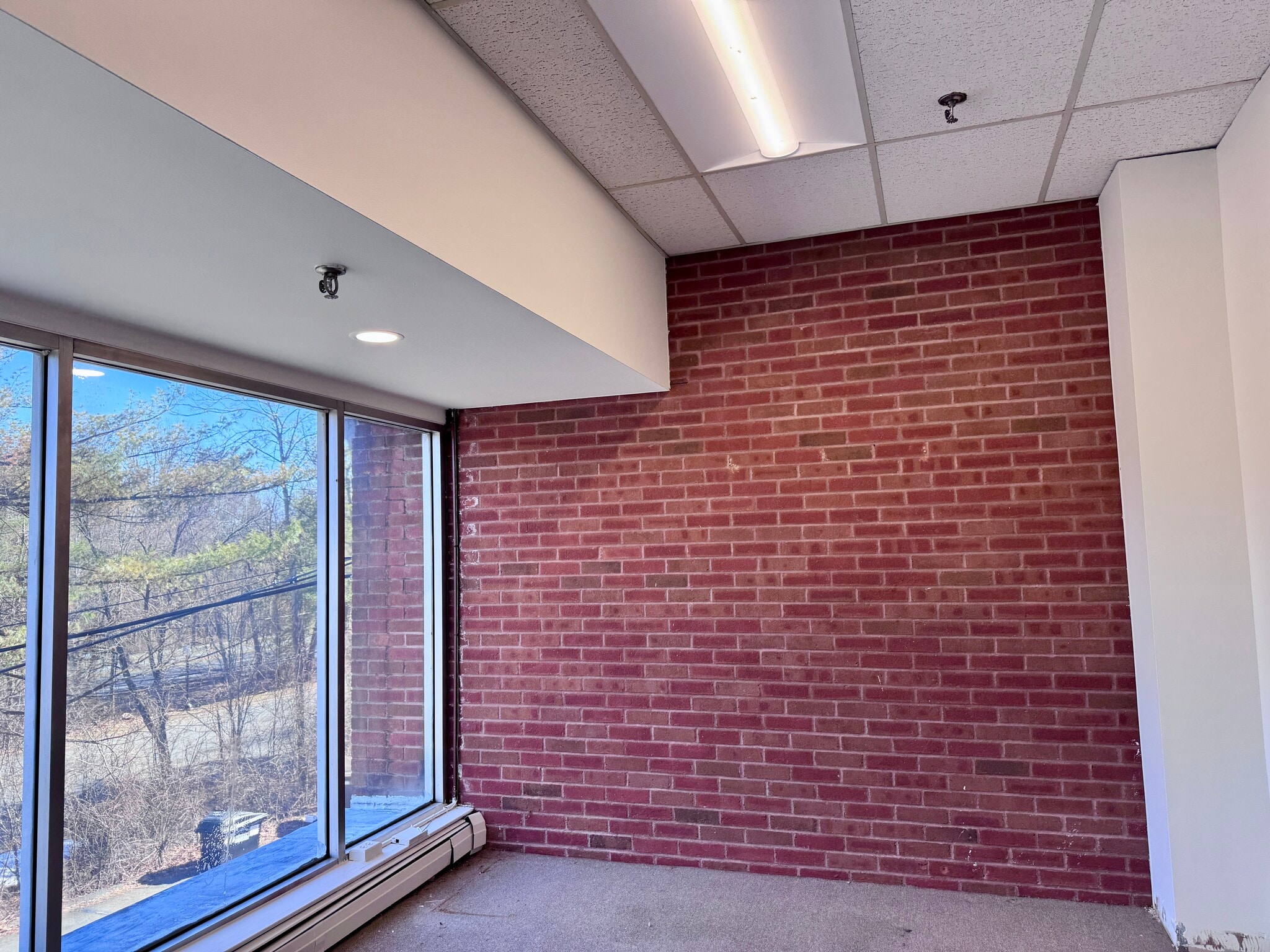 700-720 Hopmeadow St, Simsbury, CT à louer Photo intérieure- Image 1 de 4