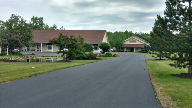 Plus de détails pour 6601 S Transit Rd, Lockport, NY - Commerce de détail à vendre