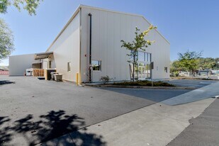 140 Grove Ct, Healdsburg CA - Warehouse