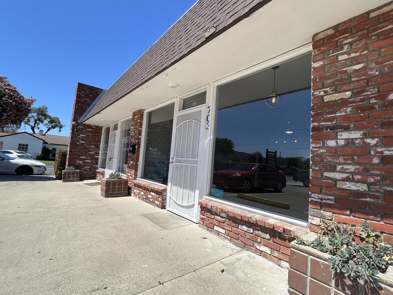 701 E Ocean Ave, Lompoc, CA à louer - Photo du bâtiment - Image 2 de 11