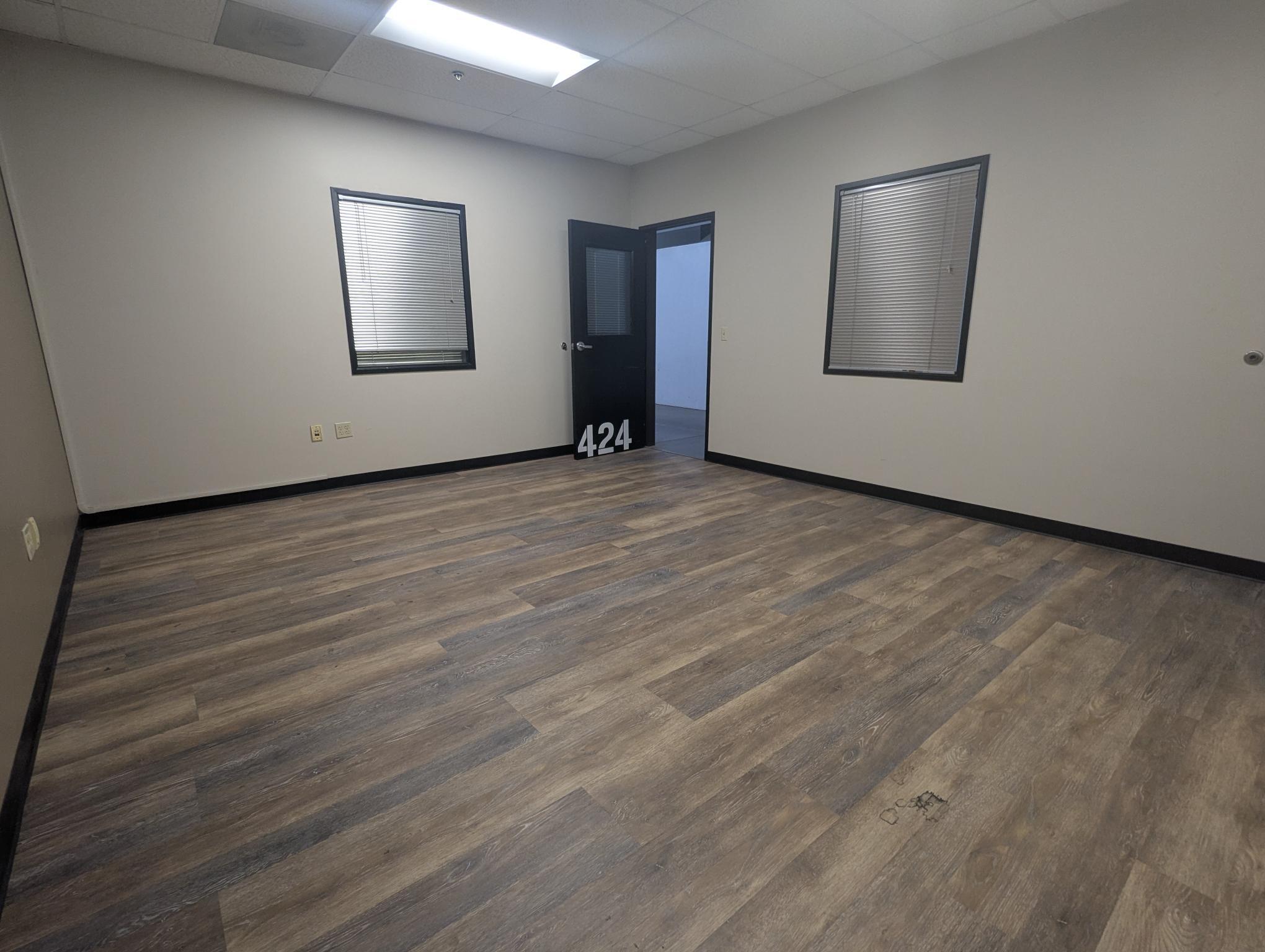 3901 SE Naef Rd, Portland, OR for lease Interior Photo- Image 1 of 8