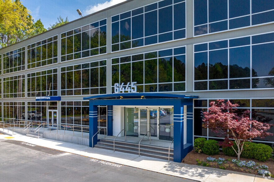 6445 Powers Ferry Rd NW, Atlanta, GA à louer - Photo du bâtiment - Image 3 de 18