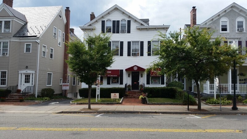 14-18 Elm St, Morristown, NJ à louer Photo du bâtiment- Image 1 de 10