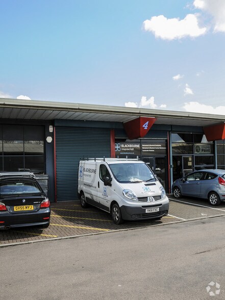 Travellers Clos, North Mymms à louer - Photo du bâtiment - Image 2 de 2