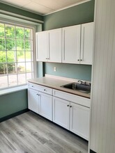 395 W Avon Rd, Avon, CT for lease Interior Photo- Image 2 of 7