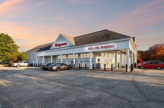 Plus de détails pour 698 Minot Ave, Auburn, ME - Commerce de détail à vendre