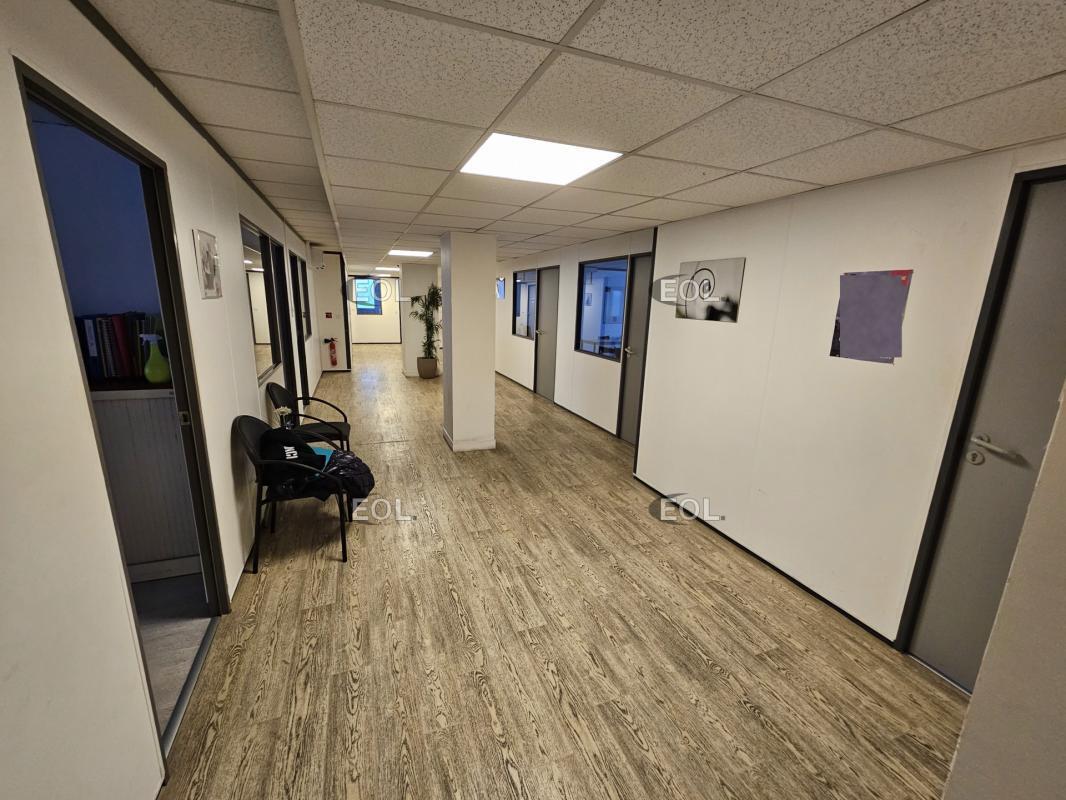 Office in Créteil for sale Building Photo- Image 1 of 19