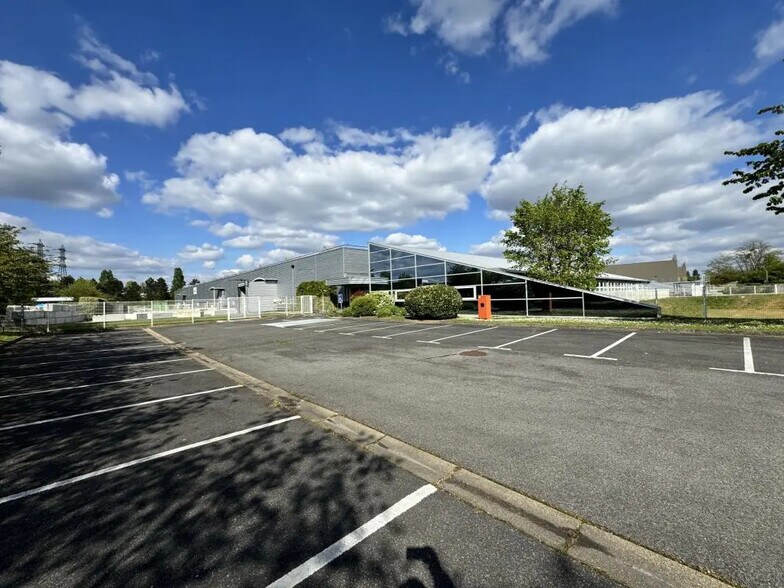 Flex in Sartrouville for lease - Building Photo - Image 3 of 3