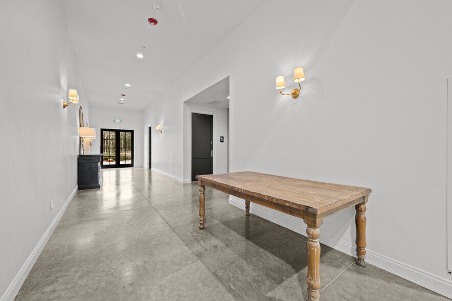 6644 TX-61, Anahuac, TX à vendre - Photo du bâtiment - Image 2 de 43