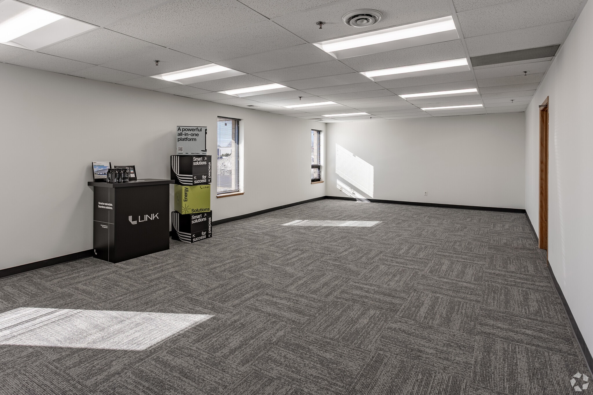 7850-7890 12th Ave E, Bloomington, MN à louer Photo intérieure- Image 1 de 6