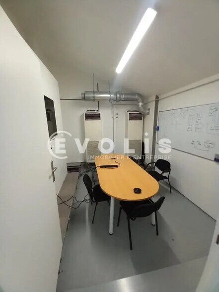 Bureau dans Gentilly à louer - Photo du bâtiment - Image 2 de 10