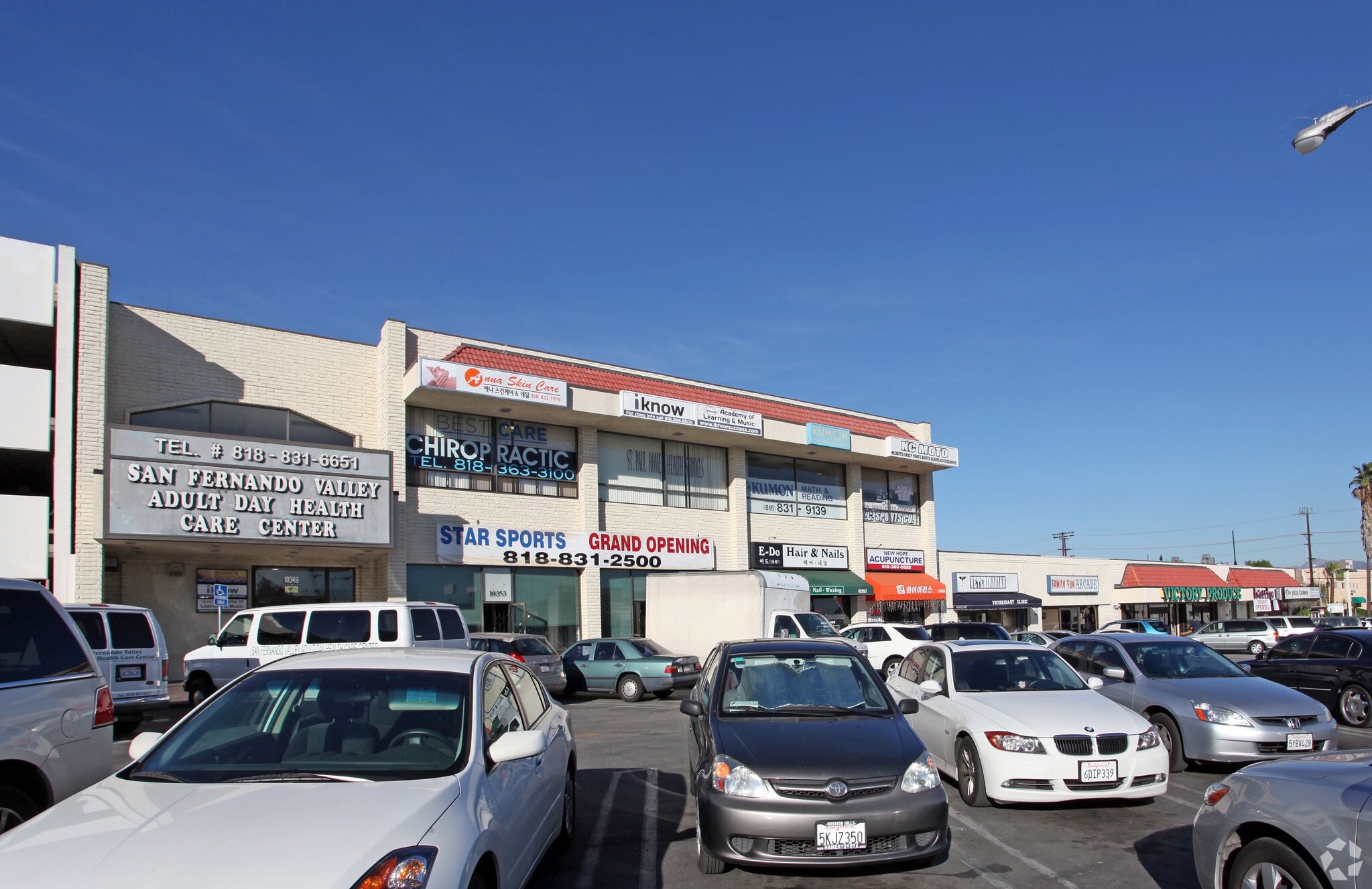 10351-10371 Balboa Blvd, Granada Hills, CA for lease Building Photo- Image 1 of 3