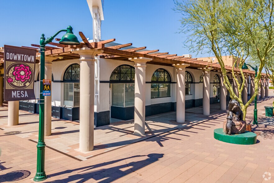 114 W Main St, Mesa, AZ for sale - Primary Photo - Image 1 of 17