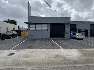 548 NE 32nd St, Oakland Park, FL à vendre - Photo du bâtiment - Image 1 de 13