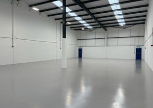 16 Eastbury Rd, London for lease Interior Photo- Image 1 of 1