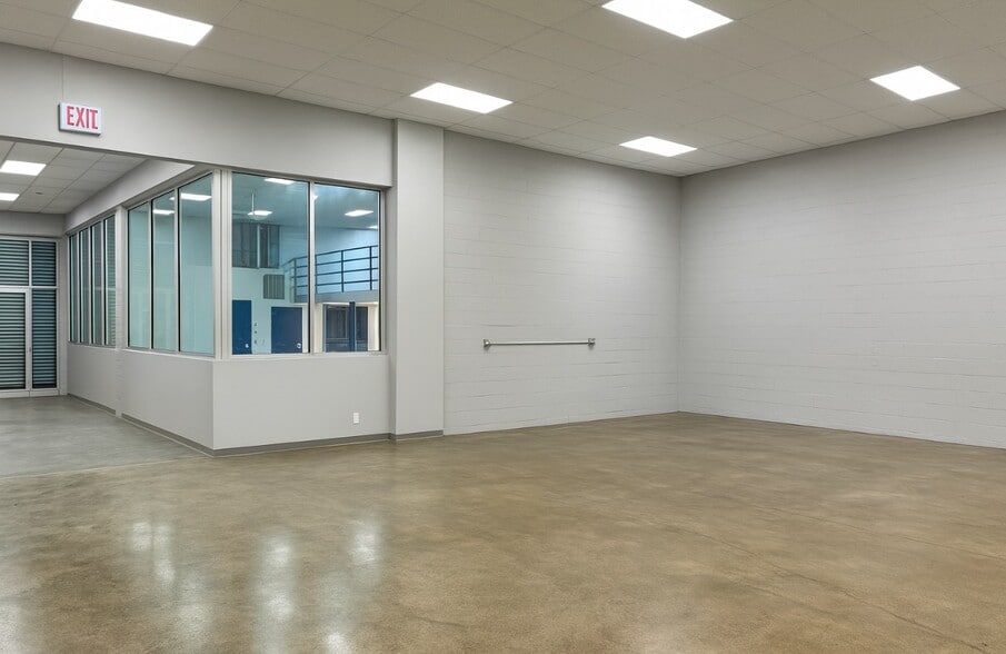 2402 McDonald Ave, Brooklyn, NY for sale - Building Photo - Image 2 of 4