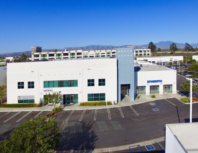Plus de détails pour 3057 Edinger Ave, Tustin, CA - Flex à vendre