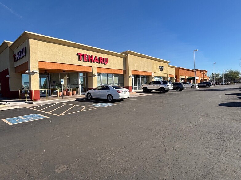 6638-6640 E Superstition Springs Blvd, Mesa, AZ à louer - Photo du bâtiment - Image 3 de 11