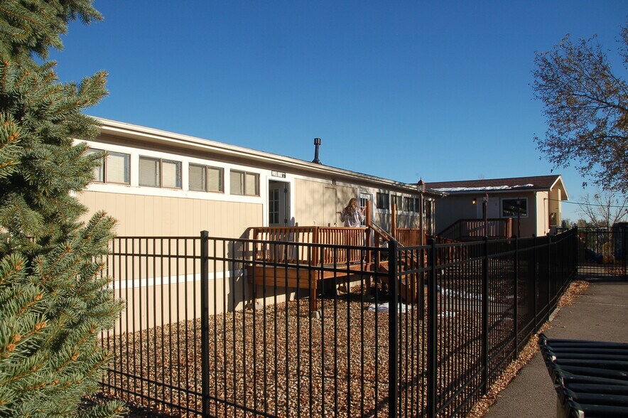 7462 S Everett St, Littleton, CO à vendre - Photo du bâtiment - Image 3 de 4