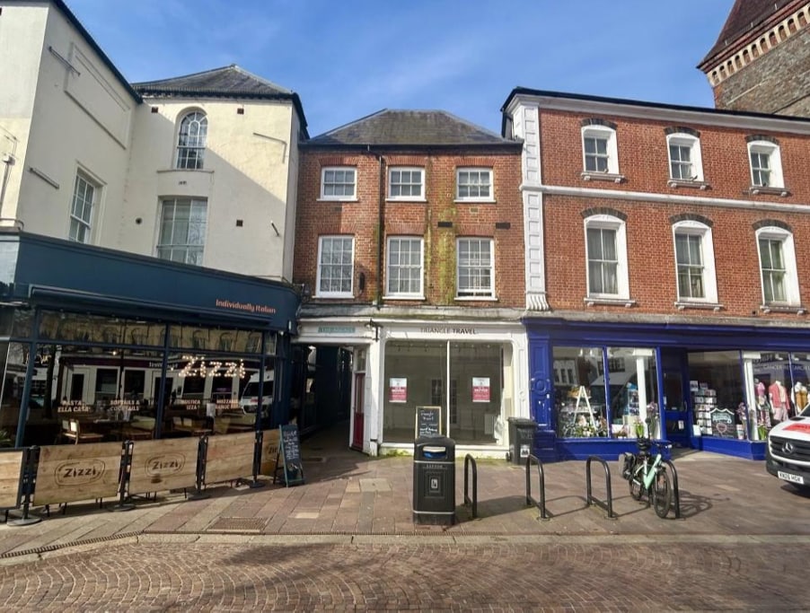 27 Market Pl, Newbury for lease Building Photo- Image 1 of 2