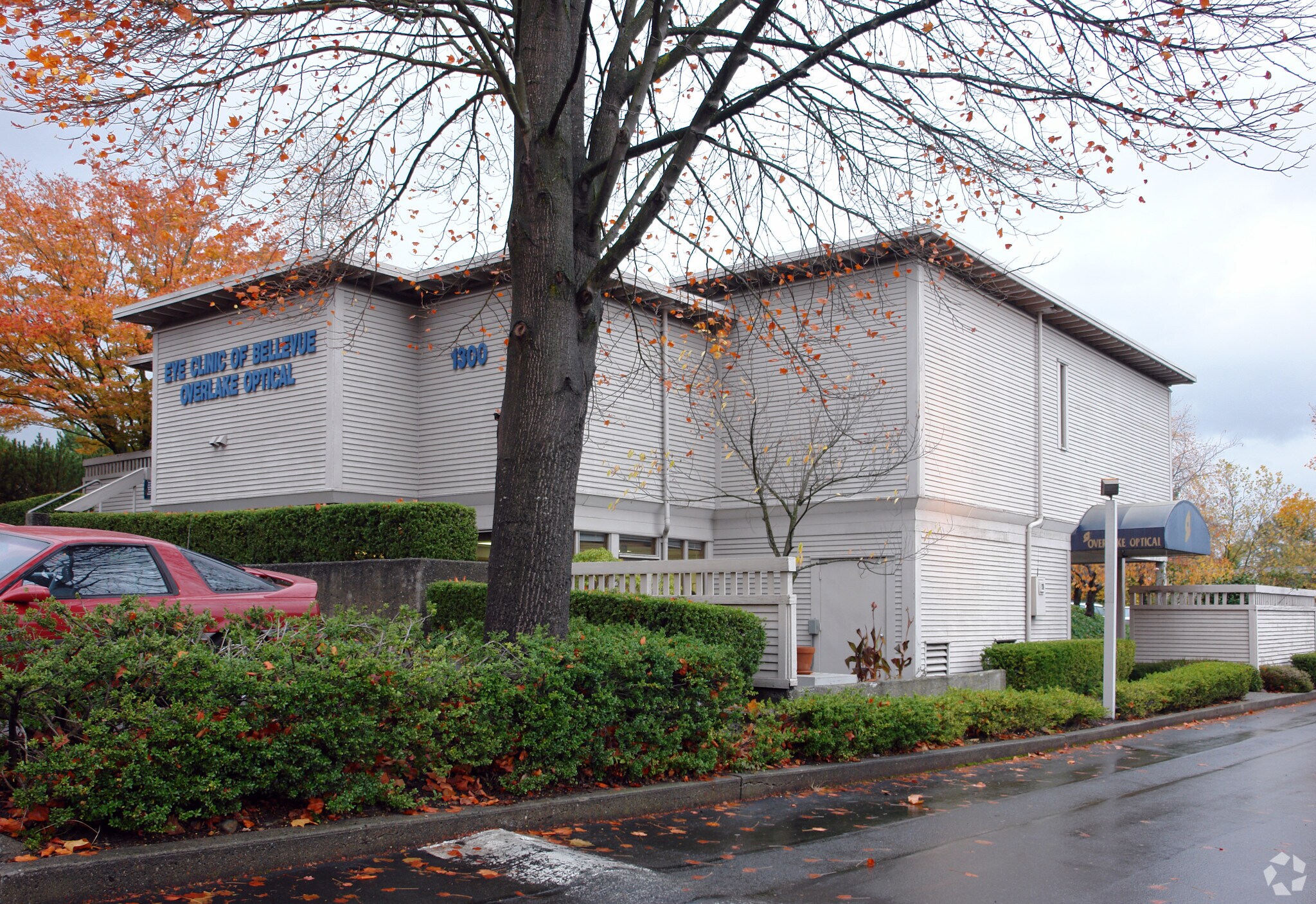 1300 116th Ave NE, Bellevue, WA for sale Primary Photo- Image 1 of 3