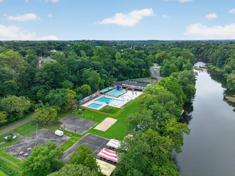 13 Beaver St, Hulmeville, PA for sale - Building Photo - Image 1 of 58
