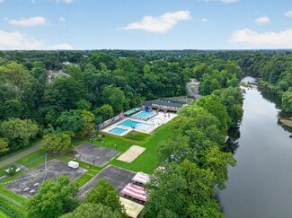 More details for 13 Beaver St, Hulmeville, PA - Sports & Entertainment for Sale