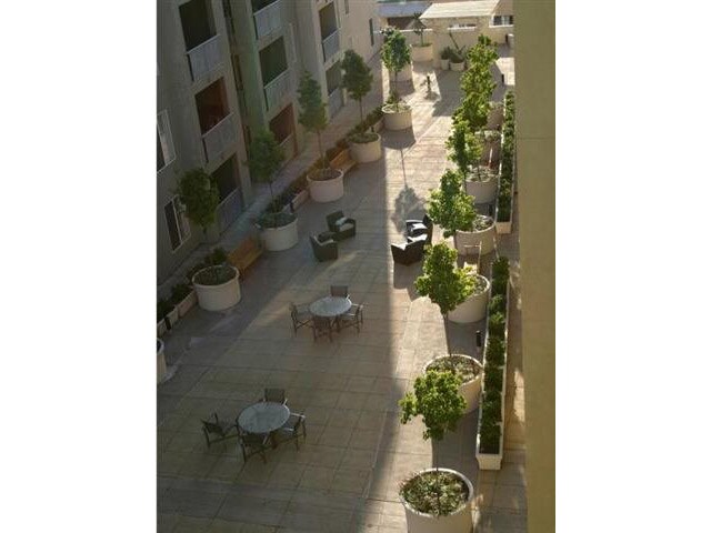 240 3rd St, Oakland, CA à louer - Photo du bâtiment - Image 3 de 23