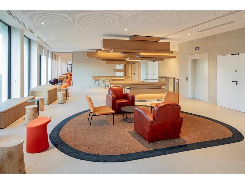 11 Avenue Dubonnet, Courbevoie à louer - Photo du bâtiment - Image 3 de 17