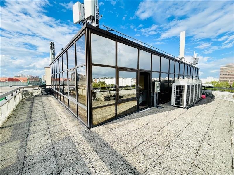Office in Rosny-sous-Bois for lease Building Photo- Image 1 of 10