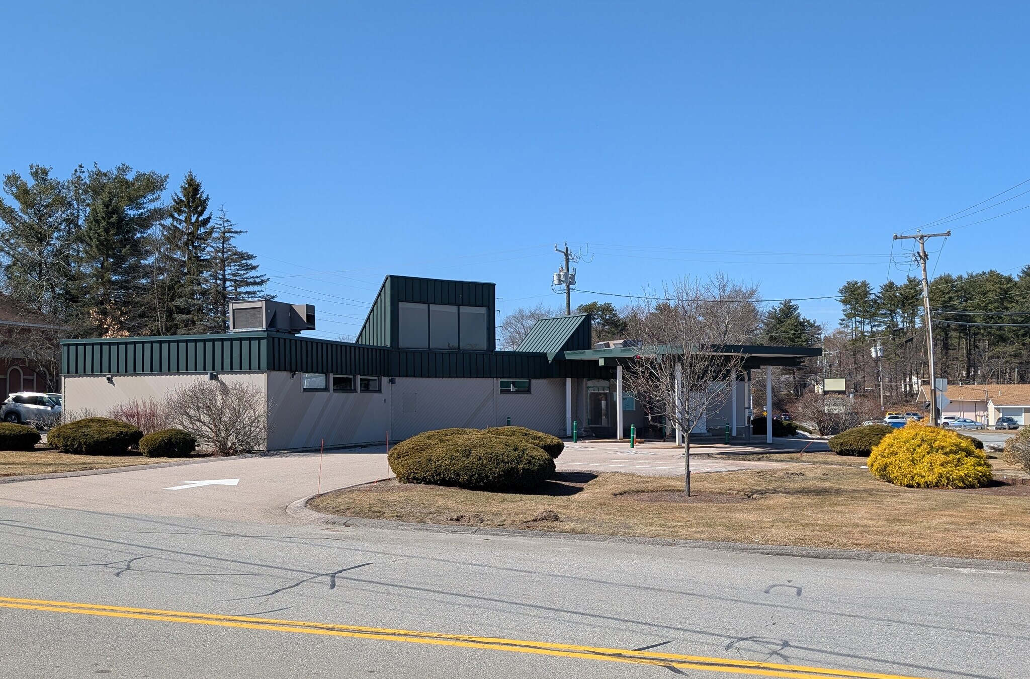 122 Northeastern Blvd, Nashua, NH à louer Photo du bâtiment- Image 1 de 7