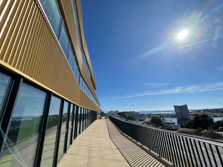 Bureau dans Marseille à louer - Photo du bâtiment - Image 2 de 6
