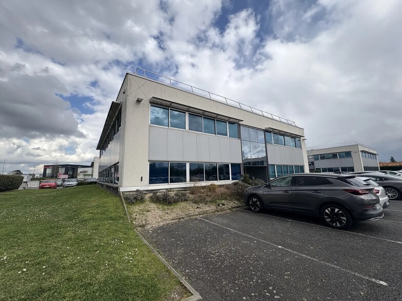 10 Rue Gutenberg, Mérignac for lease - Building Photo - Image 1 of 21