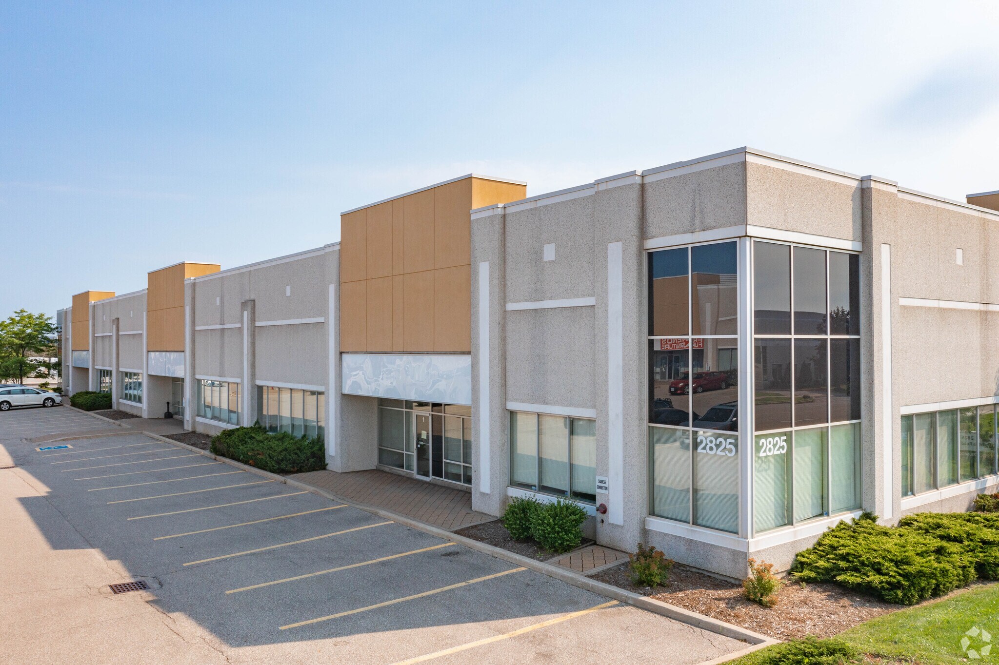 2825 Argentia Rd, Mississauga, ON à vendre Photo principale- Image 1 de 1