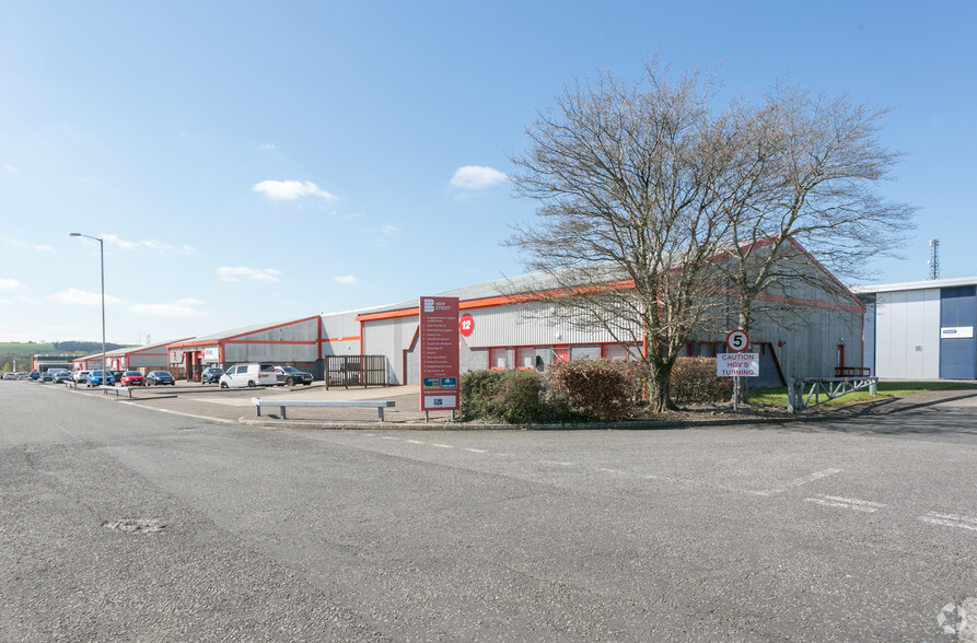 New St, Bridgend for lease - Primary Photo - Image 1 of 3