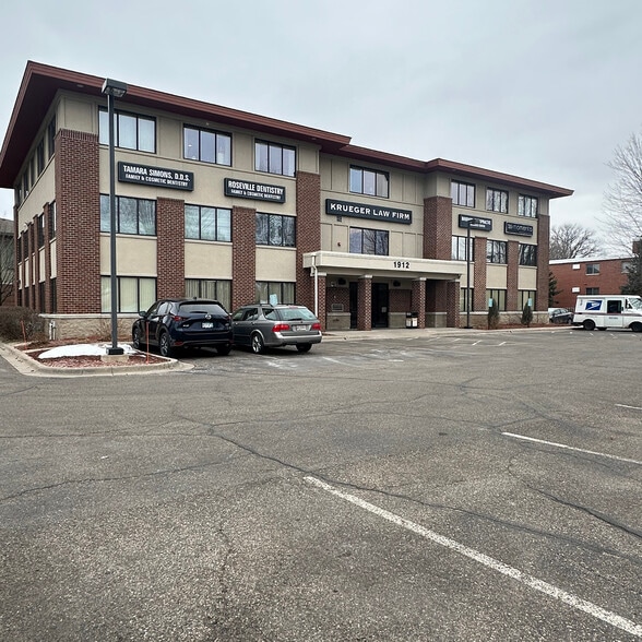 1912 N Lexington Ave, Roseville, MN for lease - Building Photo - Image 2 of 22