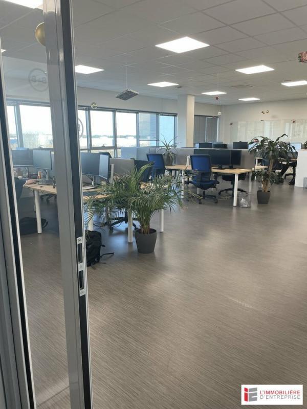 Office in Guipavas for lease Building Photo- Image 1 of 5