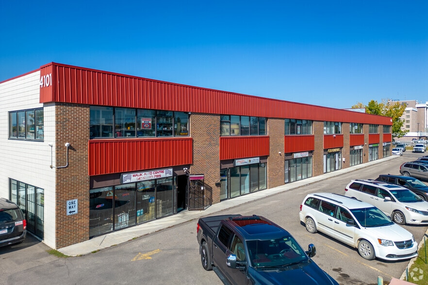 4101 19th St NE, Calgary, AB à vendre - Photo principale - Image 1 de 7