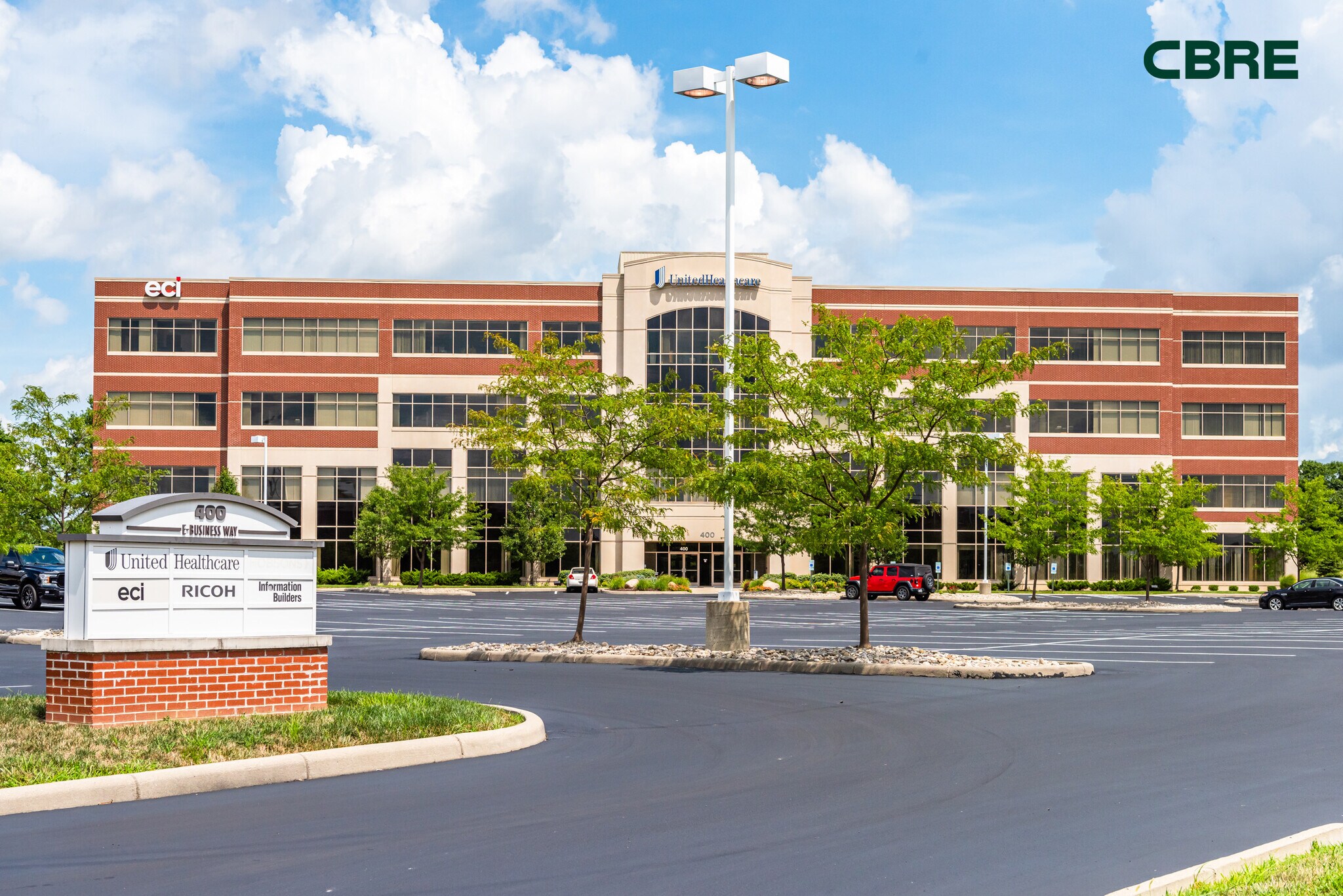 400 E-Business Way, Blue Ash, OH à louer Photo du bâtiment- Image 1 de 4