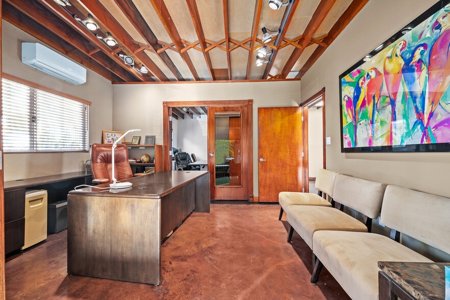 2661 Reynard Way, San Diego, CA à vendre - Photo du bâtiment - Image 3 de 9