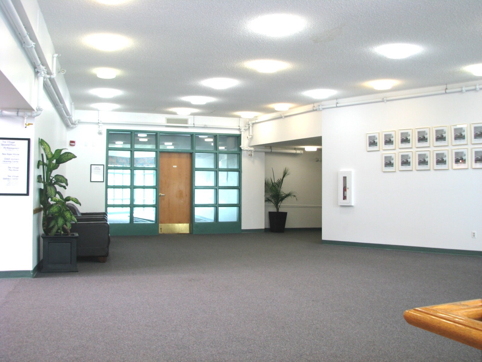 4039 Brentwood Rd NW, Calgary, AB à vendre Photo du bâtiment- Image 1 de 1