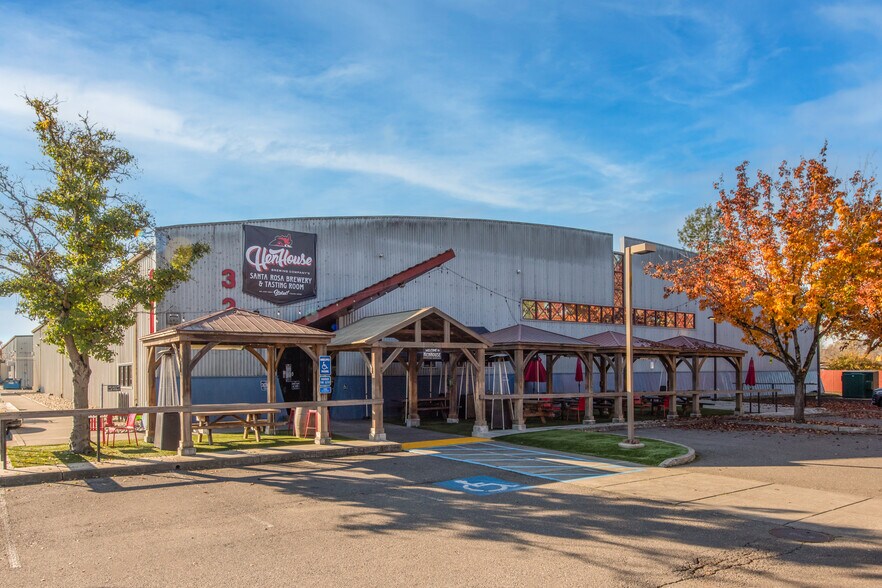 322 Bellevue Ave, Santa Rosa, CA à vendre - Photo du bâtiment - Image 2 de 2