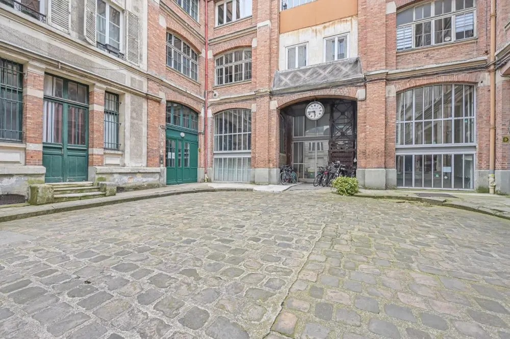 40 Rue Louis Blanc, Paris for lease Building Photo- Image 1 of 9