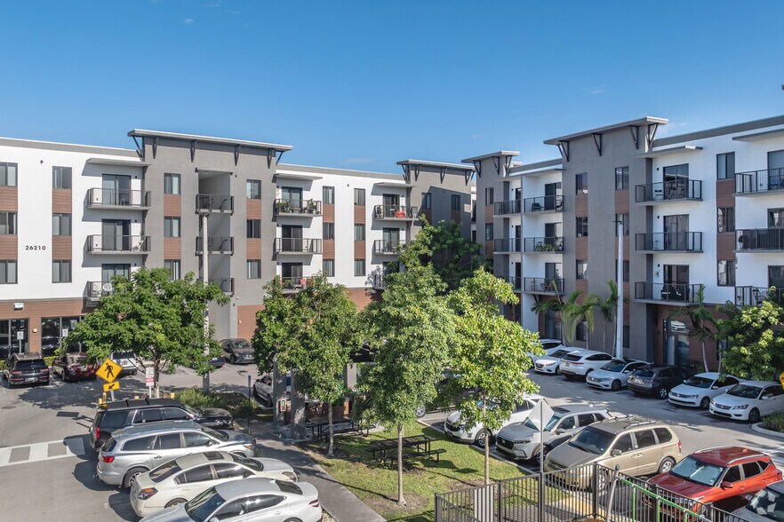 26315 Parker Ave, Naranja, FL à louer - Photo du bâtiment - Image 2 de 24