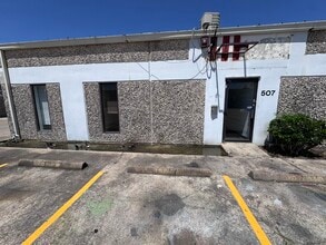 5645 Hillcroft Ave, Houston, TX for lease Interior Photo- Image 1 of 17
