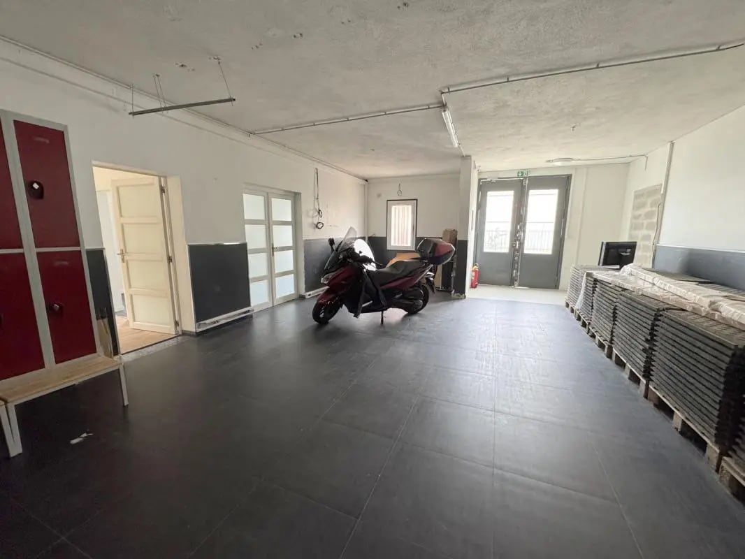 Flex in Conflans-Sainte-Honorine for lease Interior Photo- Image 1 of 20