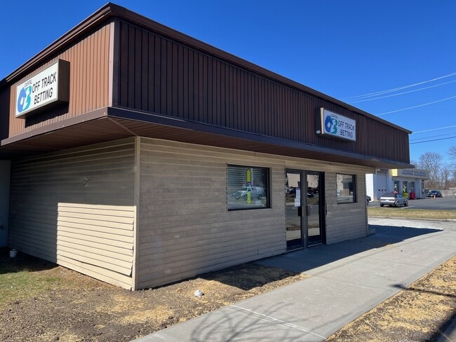 Plus de détails pour 369 2nd Ave, Troy, NY - Commerce de détail à louer