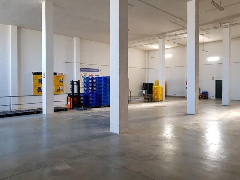 Industrial in Salobreña for sale - Interior Photo - Image 3 of 13